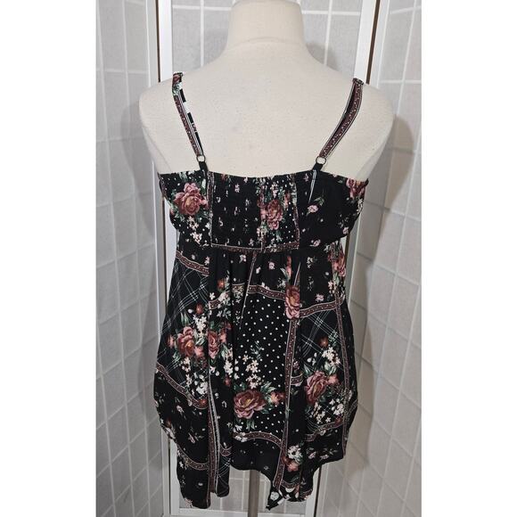 Torrid Floral Patchwork Zip Handkerchief Hem Babydoll Cami Top Size: 0X (12) - Picture 6 of 9